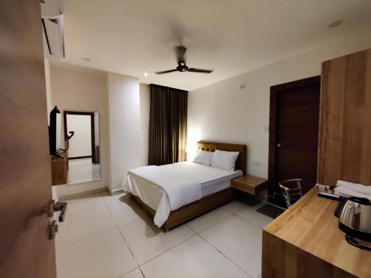Hotel Hibiscus Tree- Bachupally حيدر أباد المظهر الخارجي الصورة