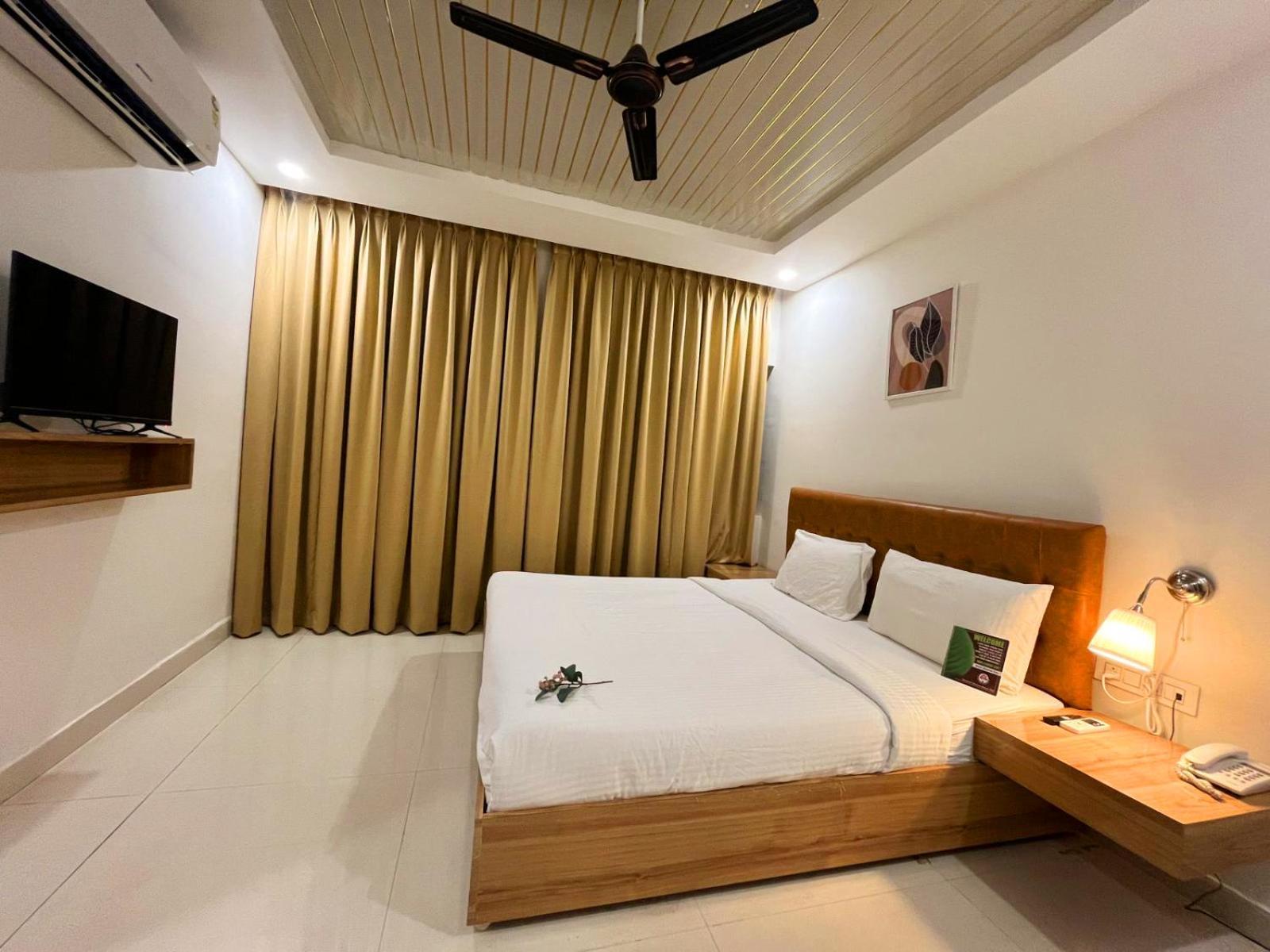 Hotel Hibiscus Tree- Bachupally حيدر أباد المظهر الخارجي الصورة